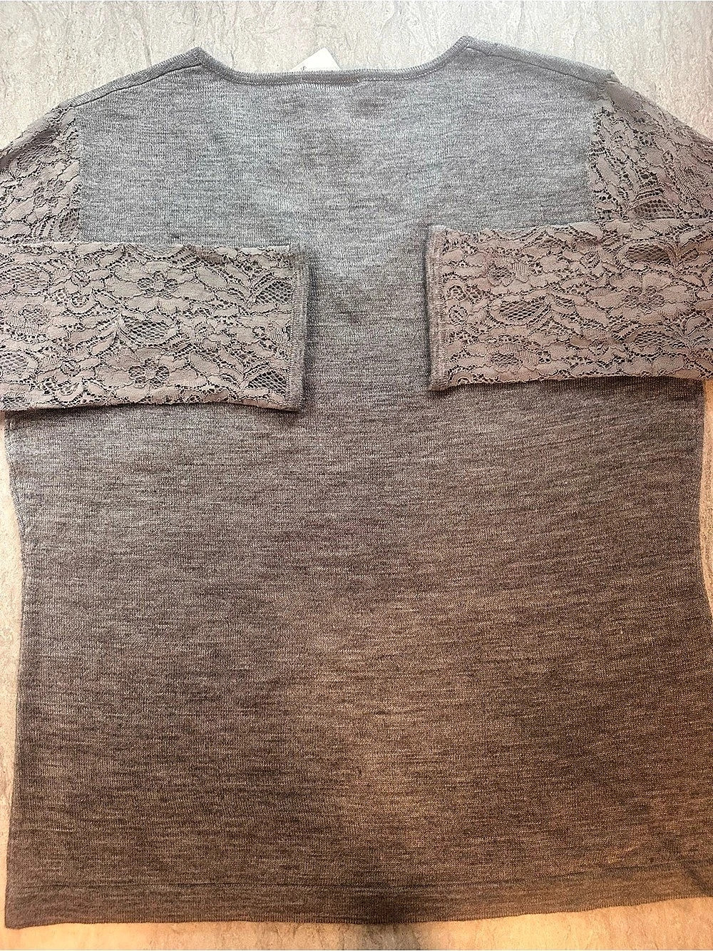 Soft Surroundings Lace Sleeve V-Neck Gray Wool Blend Top in Large NWT - Picture 2 of 6